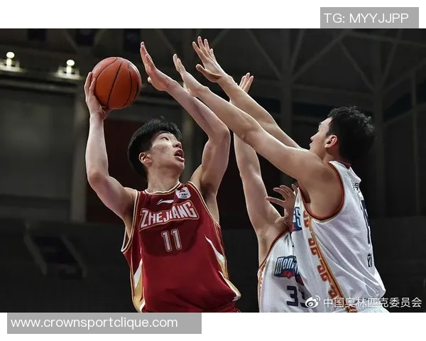 国家队中锋位置人手充足余嘉豪请假勇敢追梦值得支持